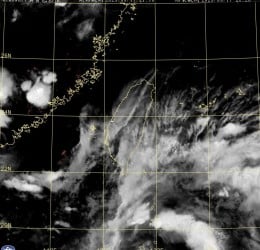 大雨特報 !  今晚至明日花蓮、臺東(含綠島、蘭嶼)地區 有局部大雨發生機率